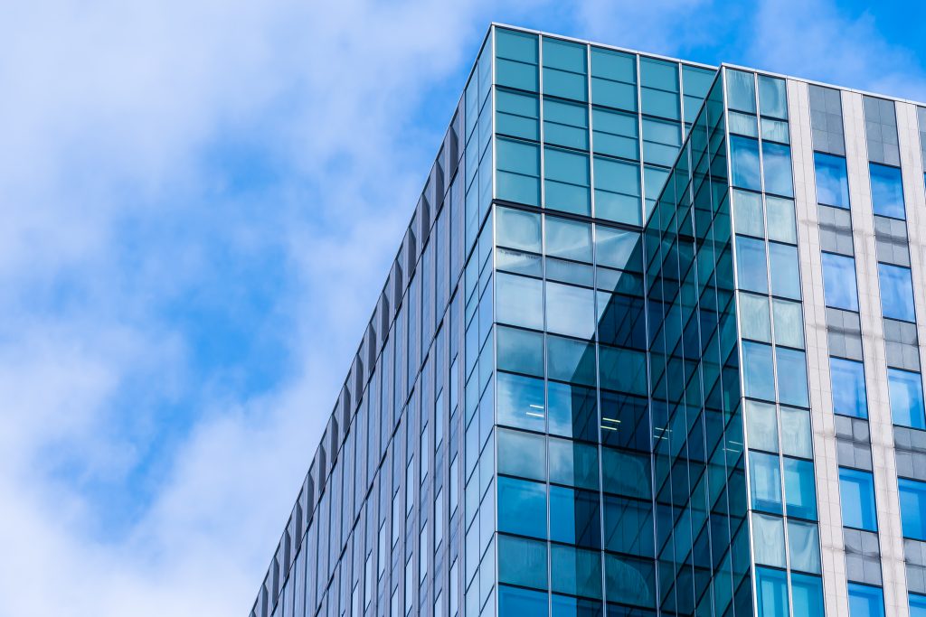 Construcción de edificios no residenciales: clave para el desarrollo empresarial y urbano Construcción de edificios no residenciales